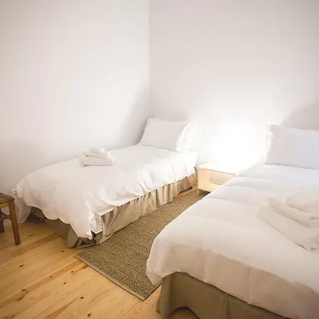 Central 3Bdr Apartment In Lisbon By Lovelystay-3